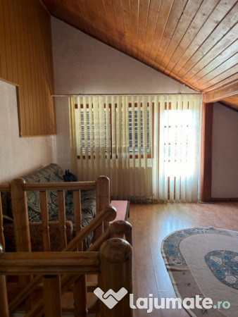 Povestea unei case la doar 200 m de valuri, cu piscină și