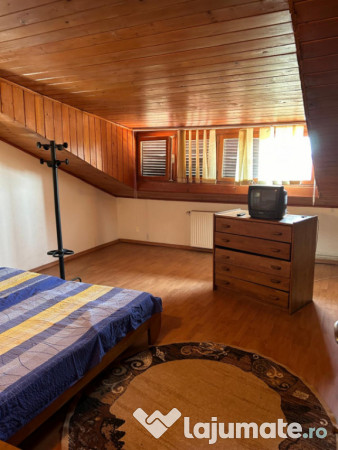 Povestea unei case la doar 200 m de valuri, cu piscină și