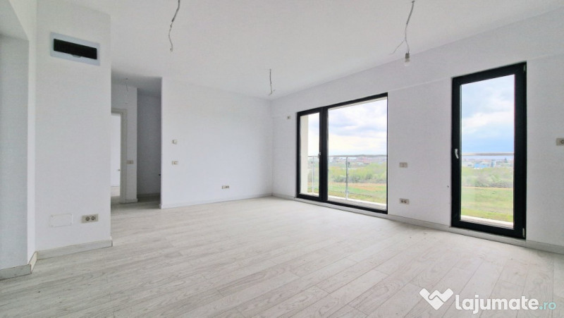 Apartament Modern cu Vedere la Lac - Complex Privat pe Malul