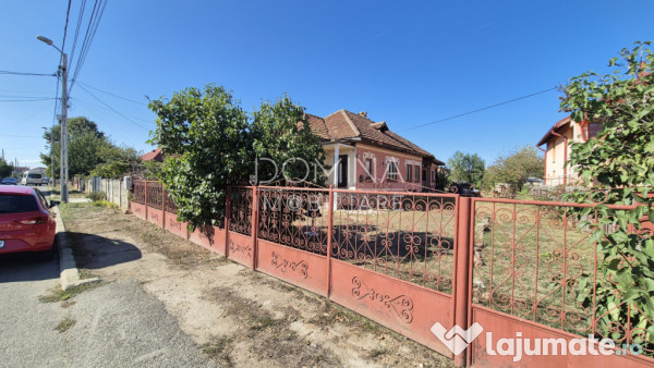 Teren generos și casă - str. Petrești - cartier Primăver 