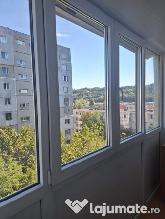 Apartament cu 3 camere Iași zona Mircea cel Bătrân