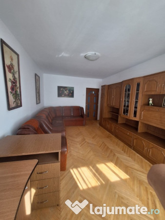 Apartament cu 3 camere Iași zona Mircea cel Bătrân
