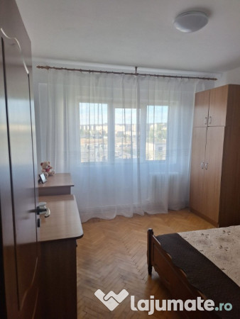 Apartament cu 3 camere Iași zona Mircea cel Bătrân