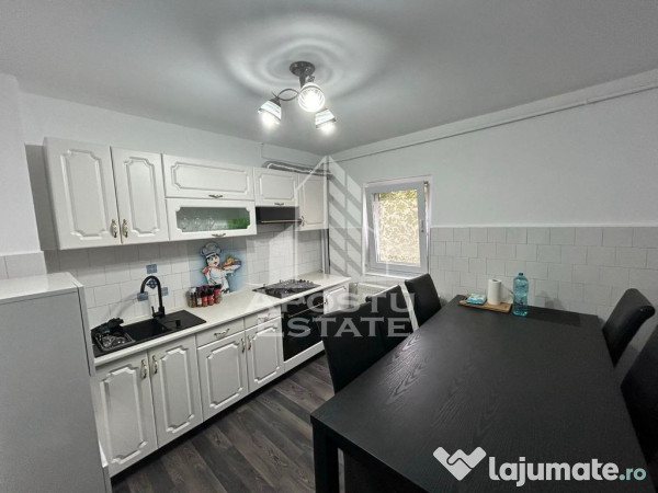 Apartament cu 2 camere, complet renovat, 2 balcoane, etaj...