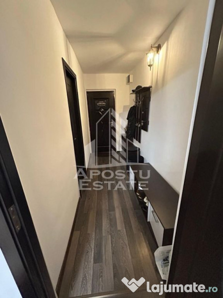 Apartament cu 2 camere, complet renovat, 2 balcoane, etaj...
