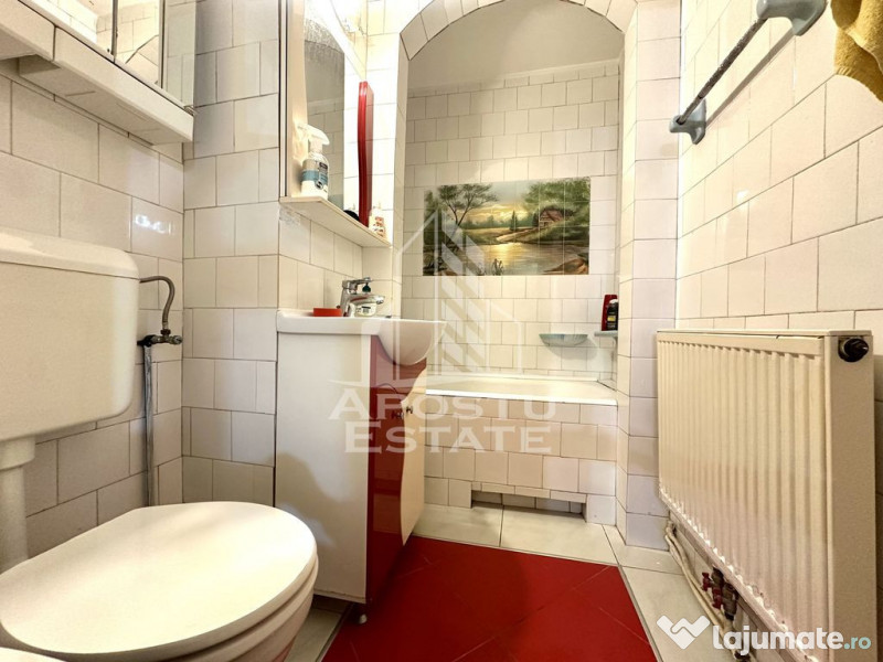 Apartament 3 camere, decomandat, etaj 2, zona Sagului 