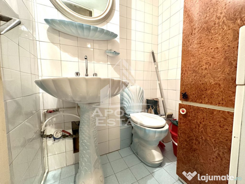 Apartament 3 camere, decomandat, etaj 2, zona Sagului 