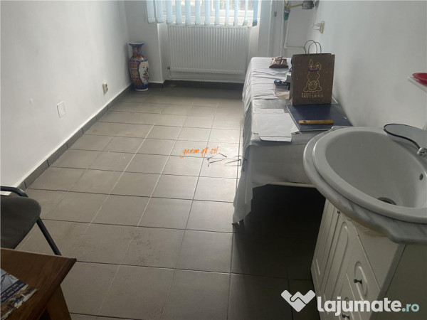 Spatiu comercial , zona Sala Polivalenta ,72 mp , parter ,st 