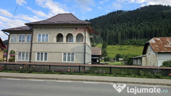 Casa 225 mp, teren intravilan 4822 mp C. Moldovenesc, Suc...