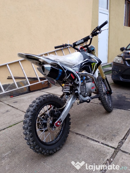 Motocross NOU 125 cmc 4 timpi 