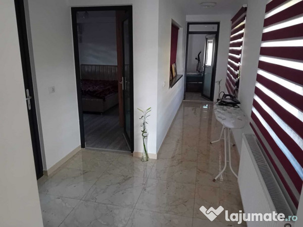 Casă modernă, construită în 2022, de vânzare în Gal...