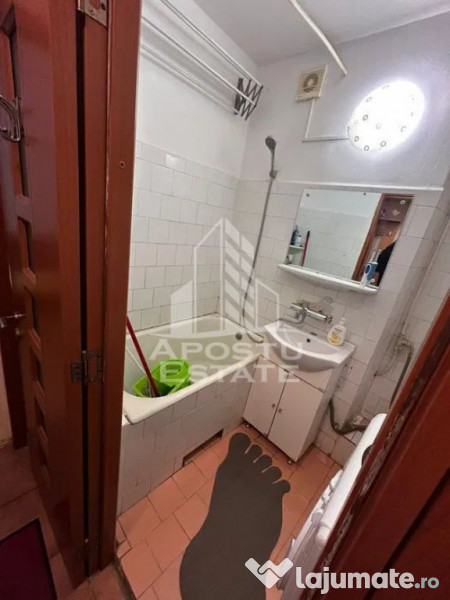 Apartament cu 2 camere, zona Sagului, AC