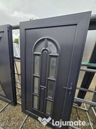 Usi gri antracit noi cu model 