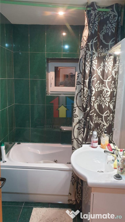 CENTRU-Bloc nou Confort 1 Decomandat 82mp 3 cam etaj 1