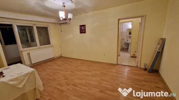 Apartament 2 camere confort 1 Viziru 1 etaj 2/4 Liber