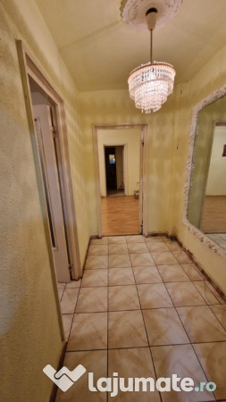 Apartament 2 camere confort 1 Viziru 1 etaj 2/4 Liber