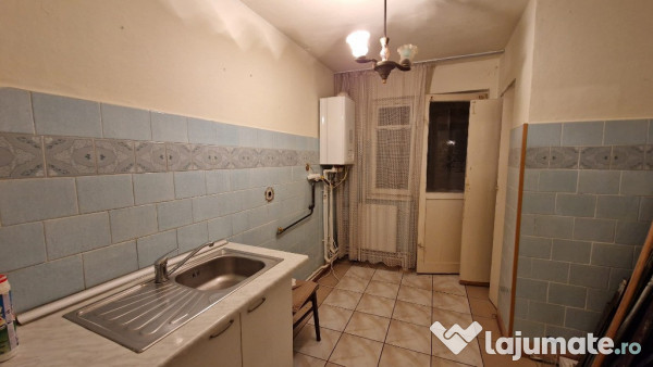 Apartament 2 camere confort 1 Viziru 1 etaj 2/4 Liber