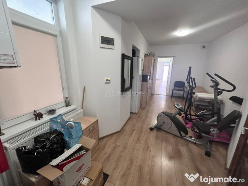 Resita, Apt. 2 cam.conf.1Sporit, Sau SPATIU COMERCIAL, Zona