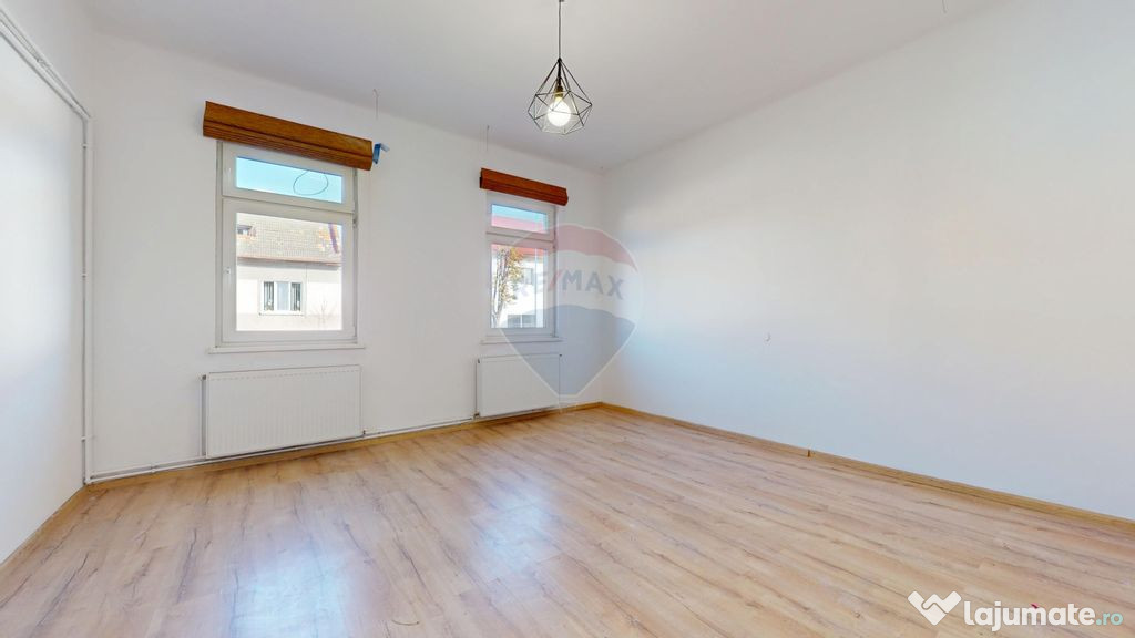 Închiriere imobil Brașov, zonă centrală, strada Aurel... 