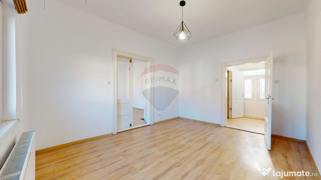 Închiriere imobil Brașov, zonă centrală, strada Aurel... 