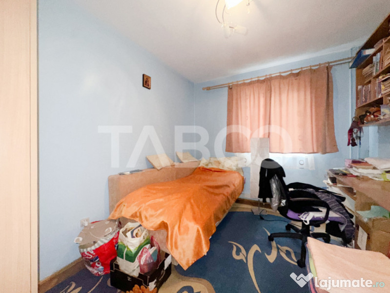 De vanzare apartament cu 4 camere decomandate cartierul Mana
