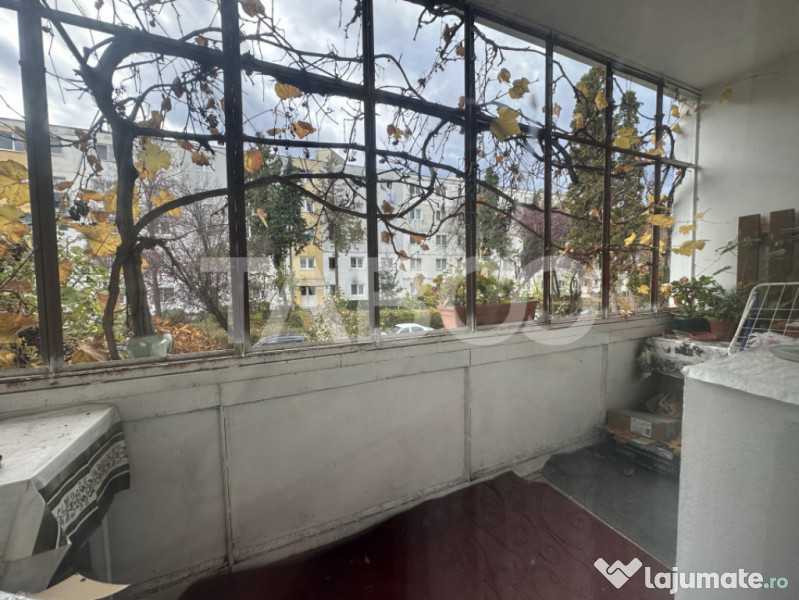 De vanzare apartament cu 4 camere decomandate cartierul Mana