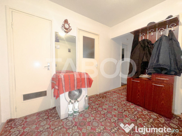 De vanzare apartament cu 4 camere decomandate cartierul Mana