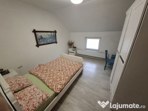 Inchiriez apartament 2 camere zona Parneava 