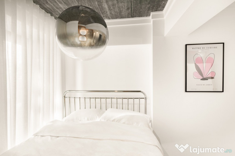 Vand Apartament 3 Camere Cladirea Stela, Nicolae Balcescu 80A 