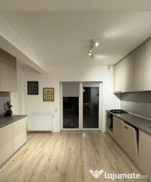 Casa 4 camere, P+1+Pod, toate utilitatile