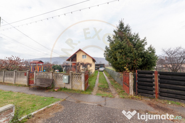 2 case individuale in Com. Titesti sat Bucsenesti-Lotasi- ju