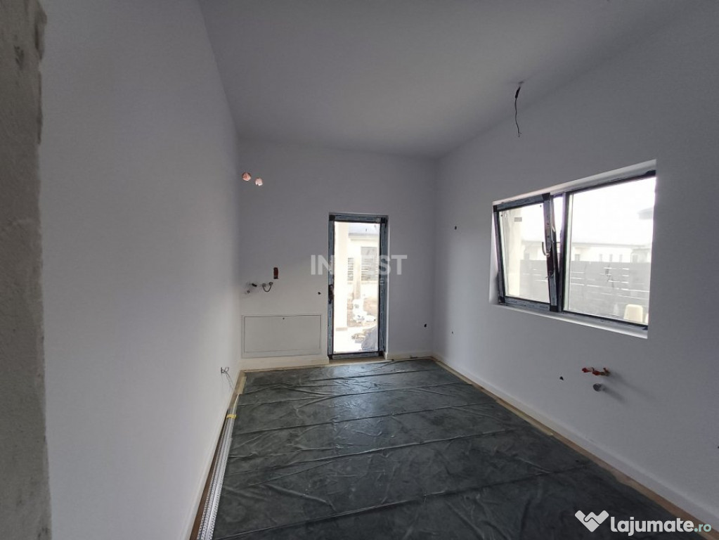 Casa individuala, 4 camere, 2 bai, Valea Ursului-Vorovesti