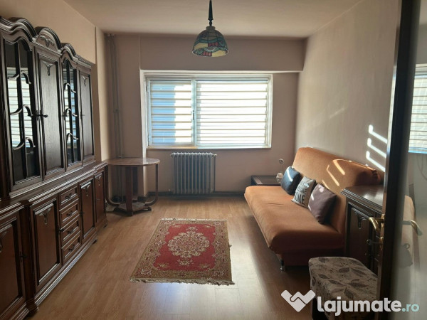 3 camere Gara Bacinshi,etaj intermediar,două băi