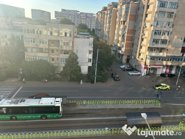 3 camere Gara Bacinshi,etaj intermediar,două băi