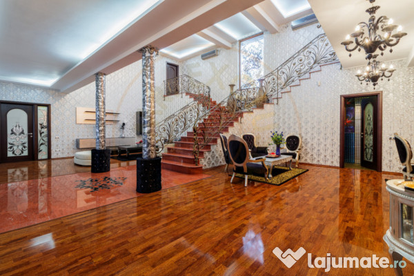 Casa impresionanta - Curte generoasa si Piscina - Otopeni!