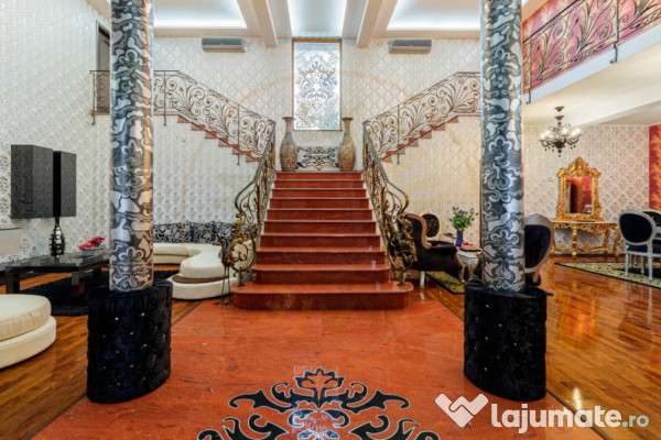 Casa impresionanta - Curte generoasa si Piscina - Otopeni!