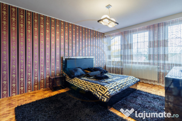 Casa impresionanta - Curte generoasa si Piscina - Otopeni!