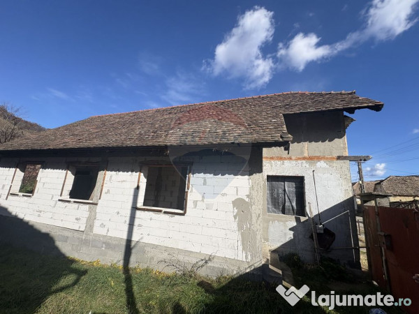 Casă noua in Biertan 