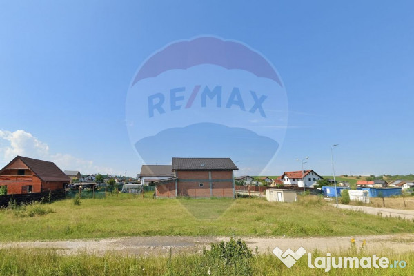 Teren intravilan cu dublu front stradal I Poiana Craitelo... 