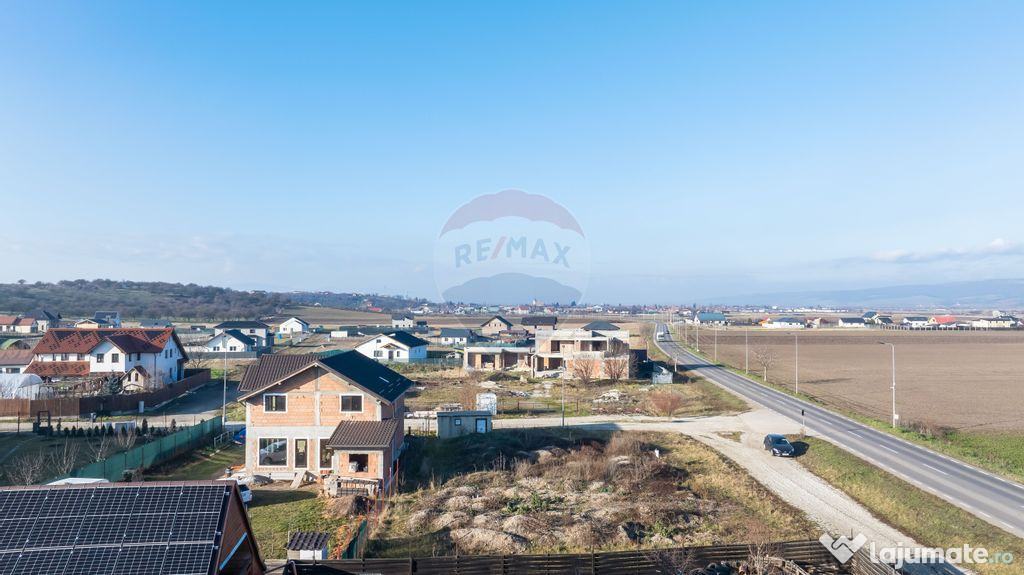 Teren intravilan cu dublu front stradal I Poiana Craitelo... 