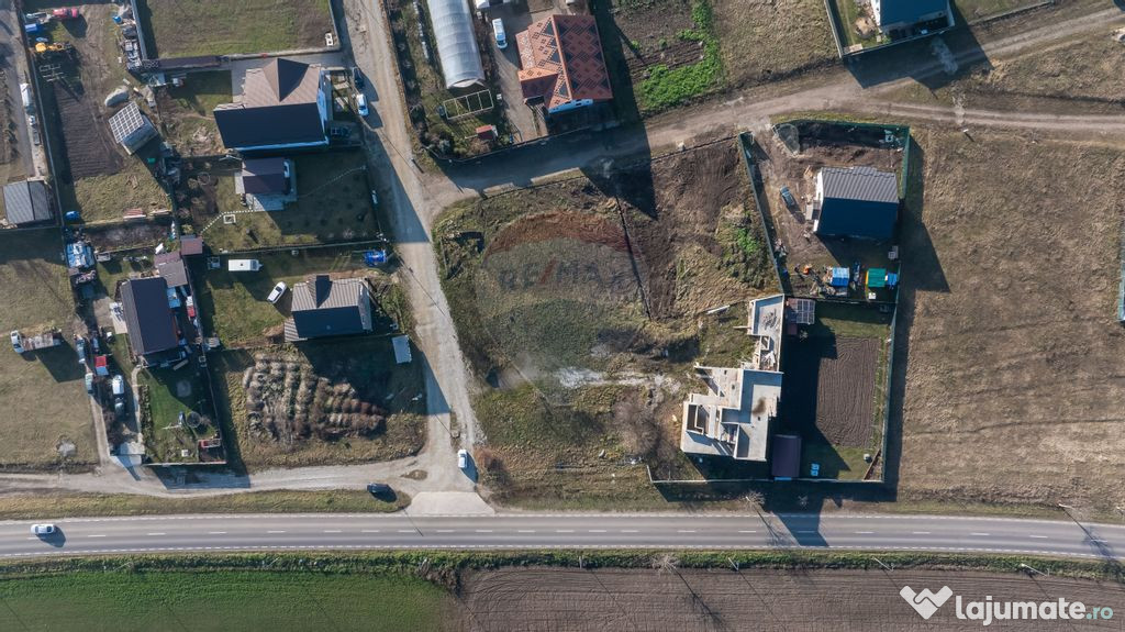 Teren intravilan cu dublu front stradal I Poiana Craitelo... 