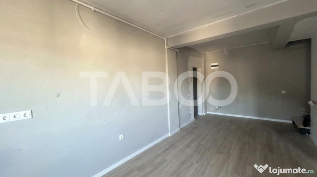 Apartament cu 3 camere 2 bai 2 balcoane si pod in zona Turn 
