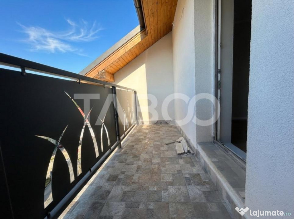 Apartament cu 3 camere 2 bai 2 balcoane si pod in zona Turn 