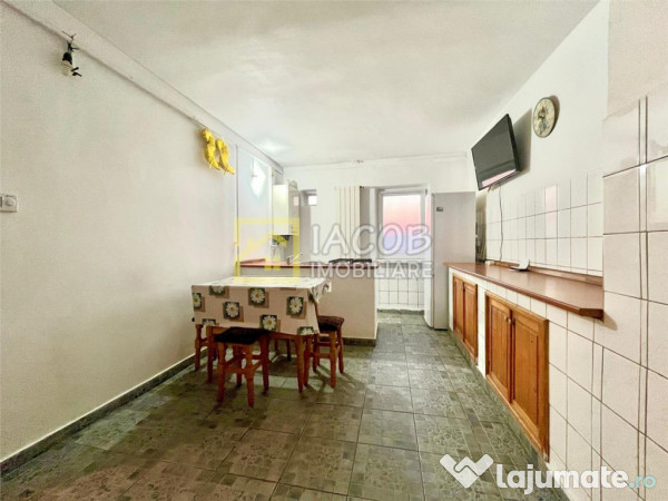 Apartament decomandat, 2 camere, etaj 3, str. Milcov , Bacau