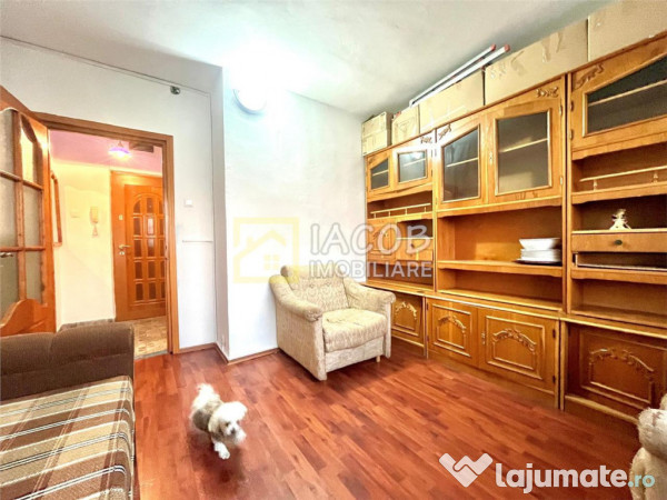 Apartament decomandat, 2 camere, etaj 3, str. Milcov , Bacau