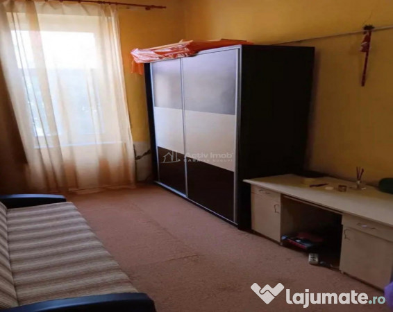 2 cam - la curte comuna 