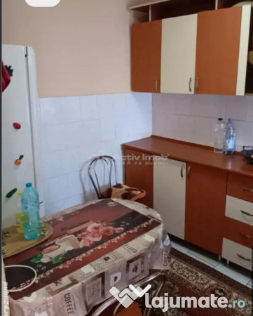 2 cam - la curte comuna 