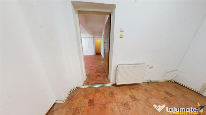 Rezidential Investitional: apartament 2 camere si garaj pro