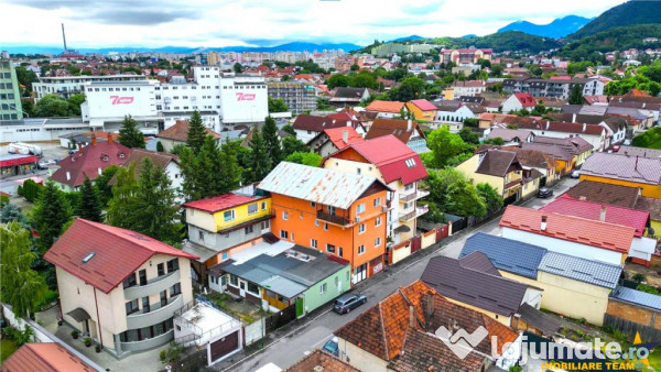 Rezidential Investitional: apartament 2 camere si garaj pro