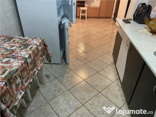 Apartament 2 camere ,56 mp, zona Longinescu , decomandat, im